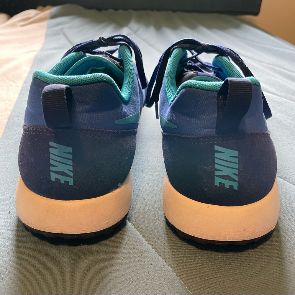 nike light running shoes